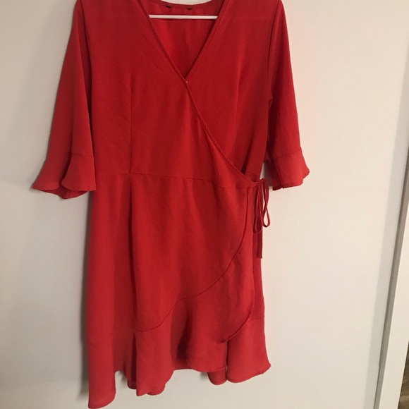 Red dress - Picture 1 of 2